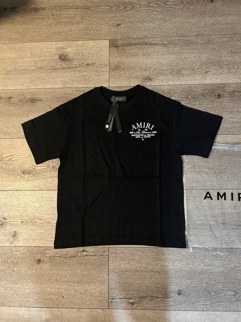 Short sleeve blackkk shirt