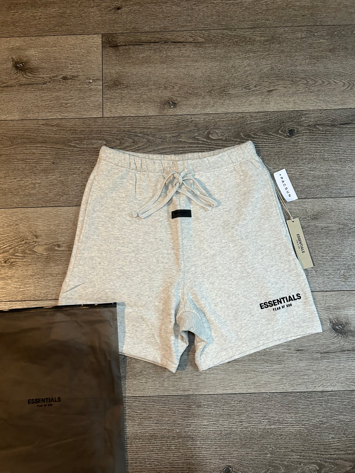 Light Oat Sweat shorts