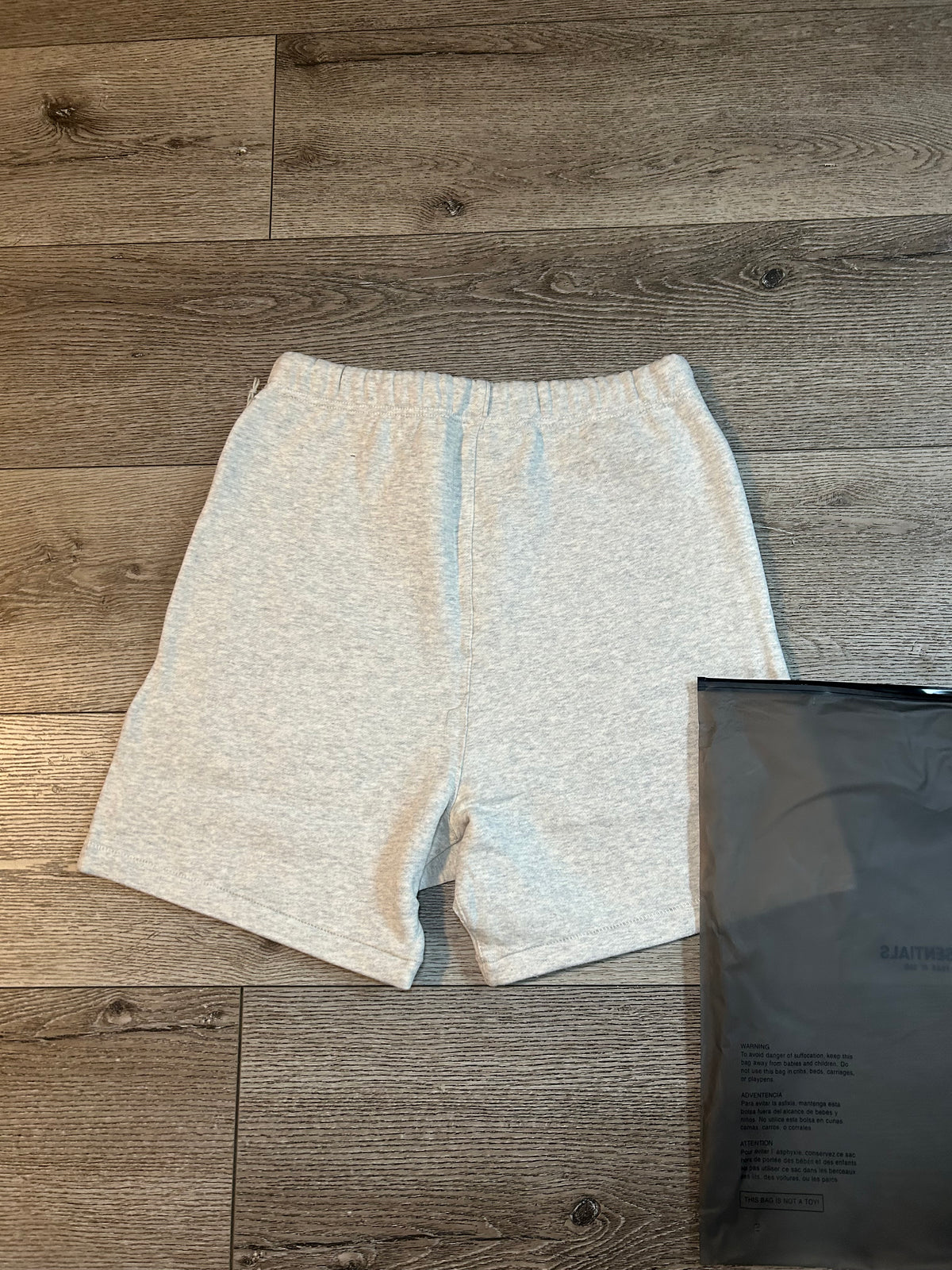 Light Oat Sweat shorts